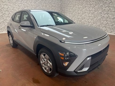 New 2027 Hyundai Kona SE FWD image 1