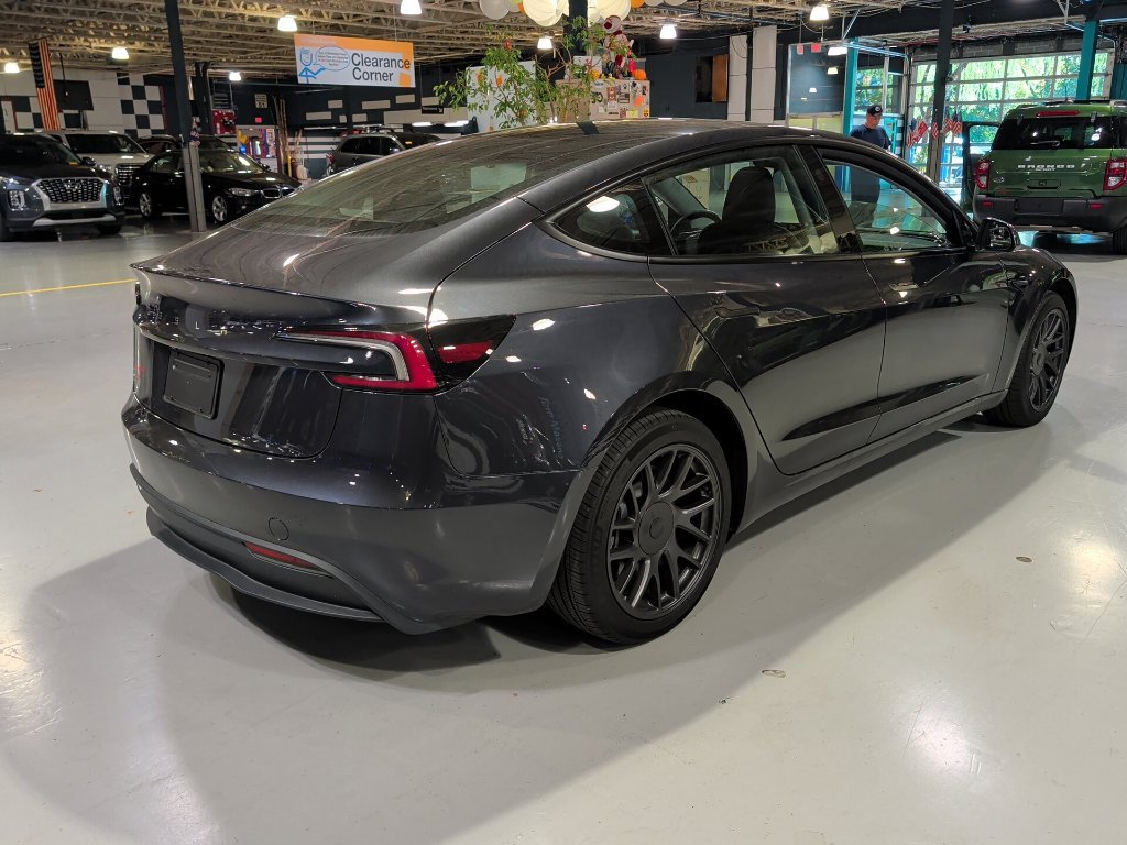 Used 2025 Tesla Model 3 Long Range RWD image 10