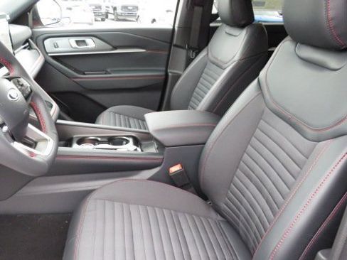 New 2026 Ford Explorer ST-Line image 4
