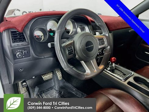 Used 2014 Dodge Challenger R/T RWD image 3