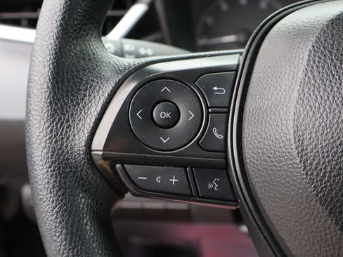 Used 2024 Toyota Corolla LE FWD image 31