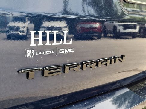 Certified 2022 GMC Terrain SLT w/ Tech Package AWD/4WD image 24