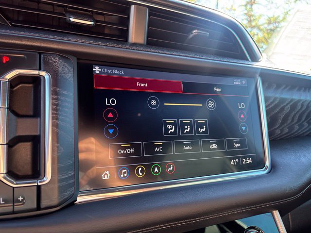 Used 2021 GMC Yukon Denali w/ Denali Ultimate Package AWD/4WD image 27