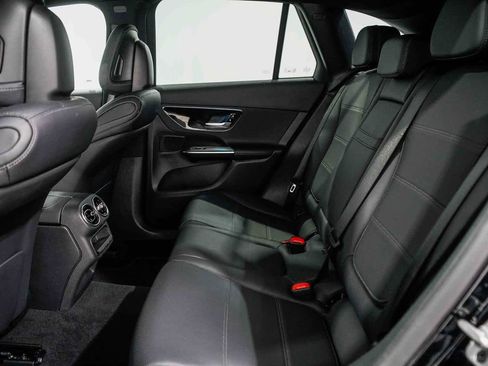 Used 2025 Mercedes-Benz GLC 300 GLC 300 image 17