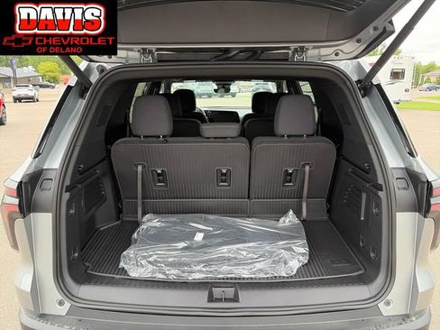 New 2026 Chevrolet Traverse LT w/ Driver Confidence Package AWD/4WD image 20