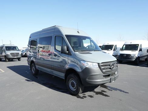 Used 2022 Mercedes-Benz Sprinter 144 Cargo image 3