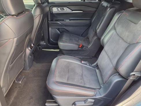 Certified 2025 Ford Explorer ST AWD/4WD image 11