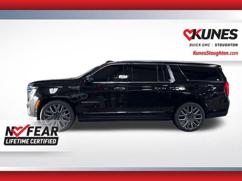 Used 2025 GMC Yukon XL Denali Ultimate image 9
