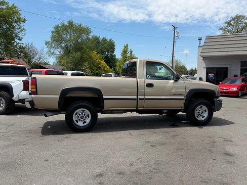 Used 2006 GMC Sierra 2500 W/T RWD image 22