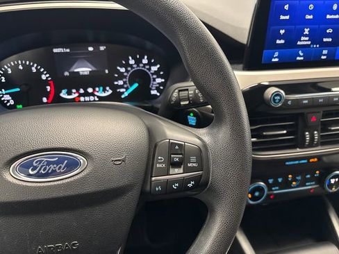 Used 2020 Ford Escape SE image 45