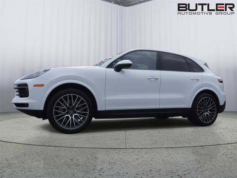 Used 2021 Porsche Cayenne image 40