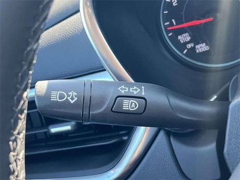 Used 2023 Chevrolet Equinox LT image 24