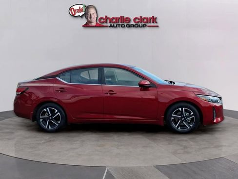 Used 2024 Nissan Sentra SV image 6