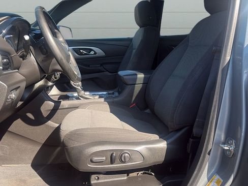 Used 2023 Chevrolet Traverse LT AWD/4WD image 11