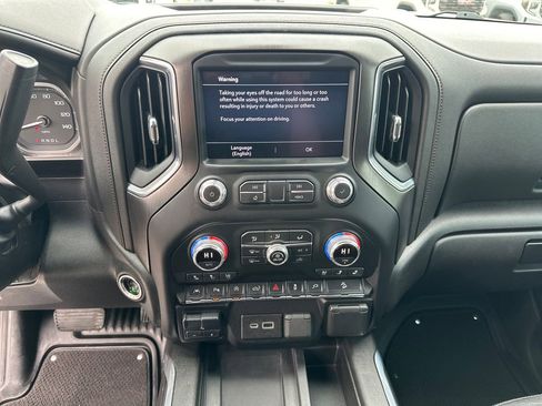 Used 2021 GMC Sierra 1500 AT4 w/ AT4 Premium Package AWD/4WD image 24