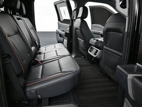 Used 2025 Ford F250 Lariat w/ Black Appearance Package AWD/4WD image 20