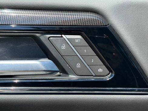 New 2026 GMC Yukon Elevation w/ Elevation Premium Package AWD/4WD image 21