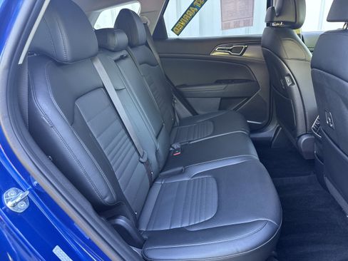 Used 2025 Kia Sportage SX AWD/4WD image 14