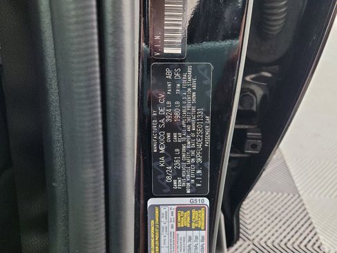 Used 2025 Kia K4 EX FWD image 33