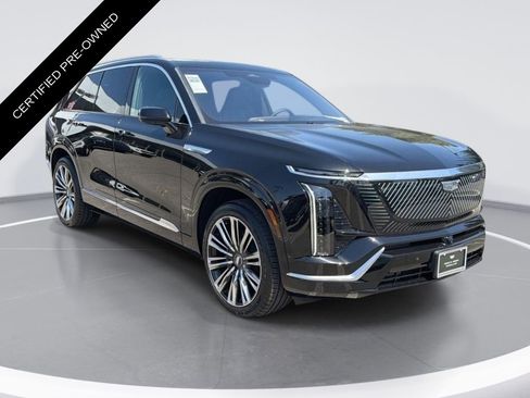 Certified 2026 Cadillac Vistiq Premium Luxury AWD/4WD image 1