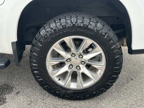 Used 2019 Chevrolet Silverado 1500 LTZ image 19