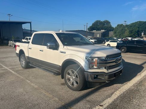 Used 2018 Ford F150 Lariat w/ Equipment Group 502A Luxury AWD/4WD image 21