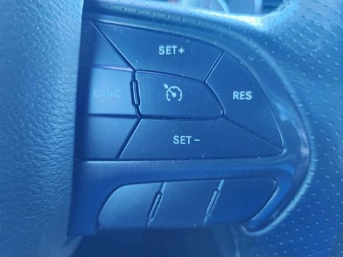 Used 2018 Dodge Durango R/T w/ Blacktop Package RWD image 19