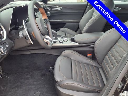 New 2025 Alfa Romeo Giulia Intensa w/ Driving Assist Package image 14