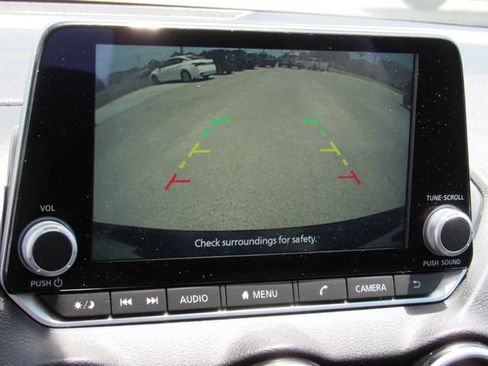 Used 2024 Nissan Sentra SV FWD image 23