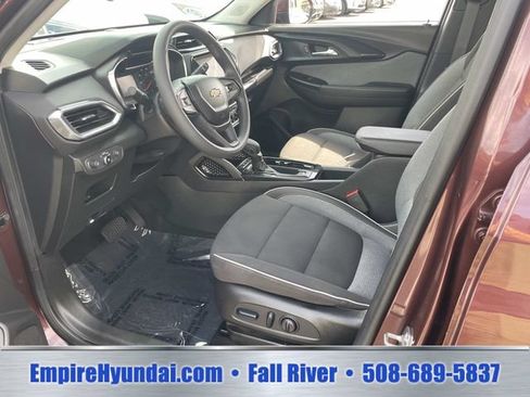 Used 2023 Chevrolet TrailBlazer LT w/ Convenience Package FWD image 18