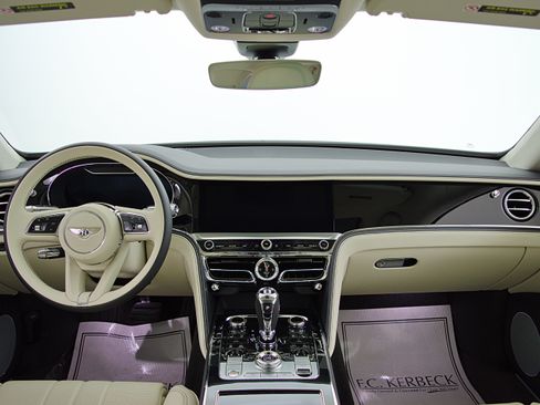 Certified 2023 Bentley Flying Spur Plug-In Hybrid AWD/4WD image 23