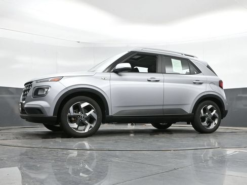 Used 2022 Hyundai Venue SEL FWD image 41