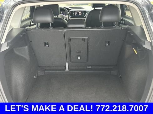 Certified 2023 Volkswagen Taos SE w/ Panoramic Sunroof Package FWD image 10