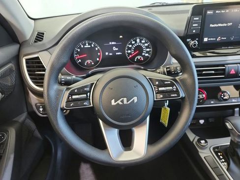 Certified 2023 Kia Seltos LX AWD/4WD image 9