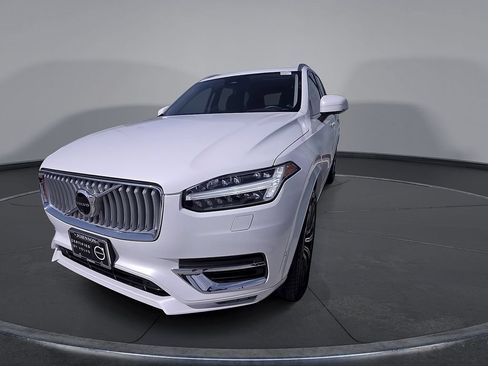 Certified 2025 Volvo XC90 B6 Plus AWD/4WD image 43