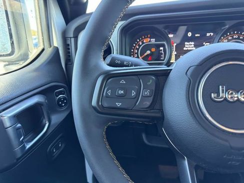 Used 2024 Jeep Wrangler Sport S image 17