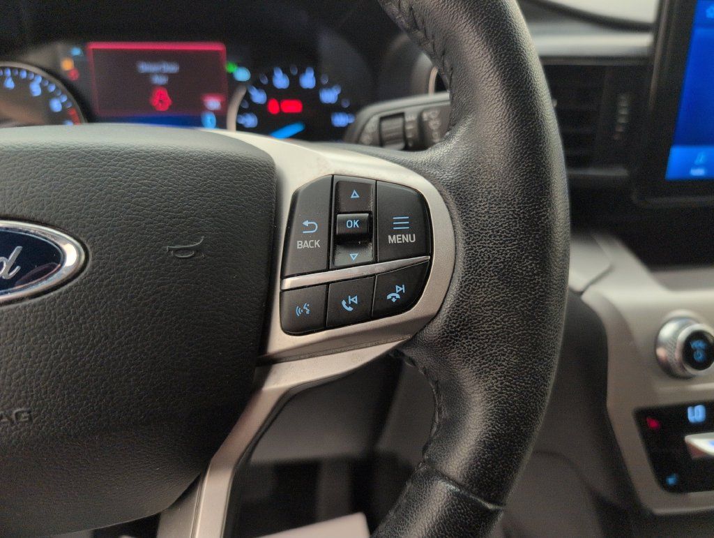 Used 2021 Ford Explorer XLT w/ Equipment Group 202A RWD image 37