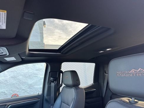 Used 2023 Chevrolet Silverado 1500 High Country w/ High Country Premium Package image 14