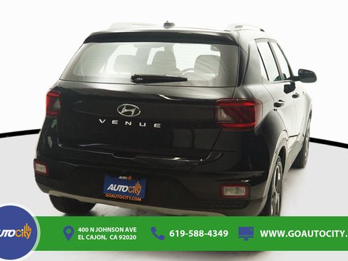 Used 2023 Hyundai Venue SEL w/ Cargo Package FWD image 10