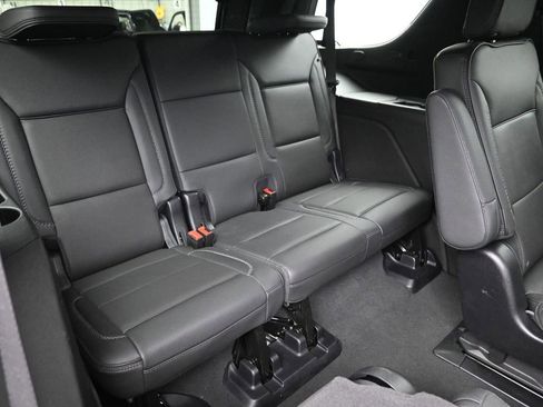 Used 2025 GMC Yukon Denali image 9