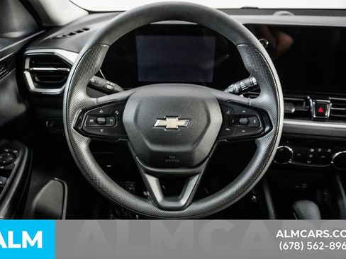 Used 2025 Chevrolet TrailBlazer LT image 32