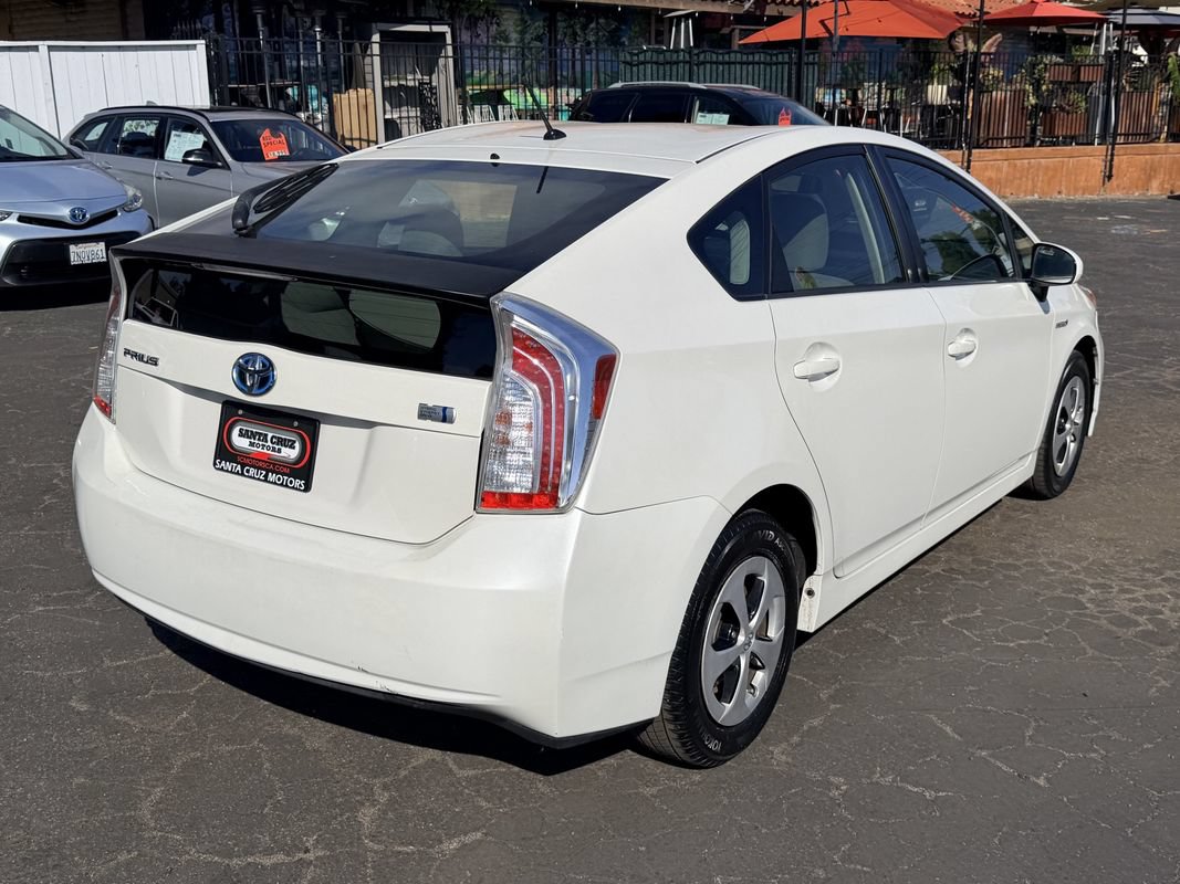 Used 2014 Toyota Prius Two FWD image 6