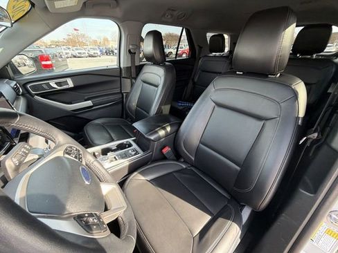Certified 2024 Ford Explorer XLT w/ Equipment Group 202A image 12