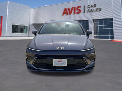 Used 2025 Hyundai Sonata SEL FWD image 2
