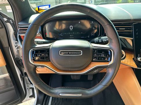 Used 2022 Jeep Grand Wagoneer Series III w/ Rear Seat Video Group 1 AWD/4WD image 21