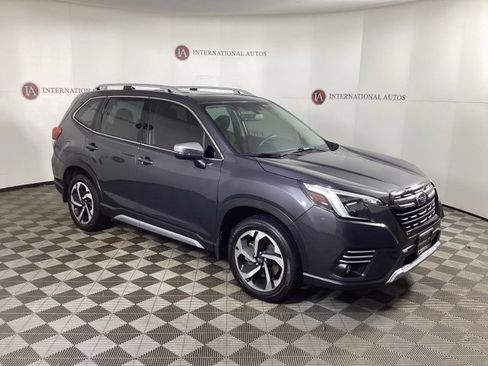 Used 2023 Subaru Forester Touring image 3