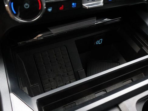 Used 2023 Ford F250 Lariat w/ Sport Appearance Package AWD/4WD image 28