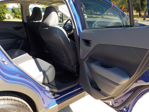 Used 2024 Subaru Crosstrek 2.0i Premium image 18