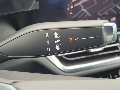 Used 2026 Chevrolet Equinox EV LT image 11