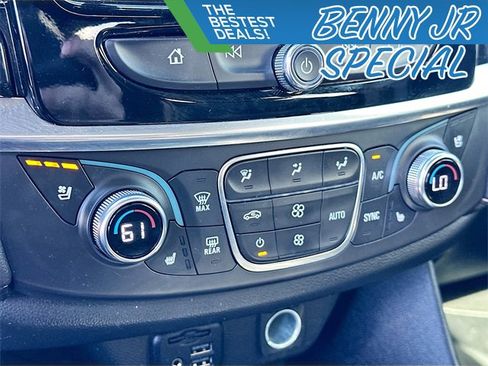 Used 2023 Chevrolet Traverse Premier image 15